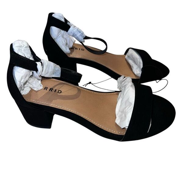 Torrid Womens Size 7 Wide Ankle Strap Block Heel Sandals Black Open Toe NWT - Picture 1 of 5